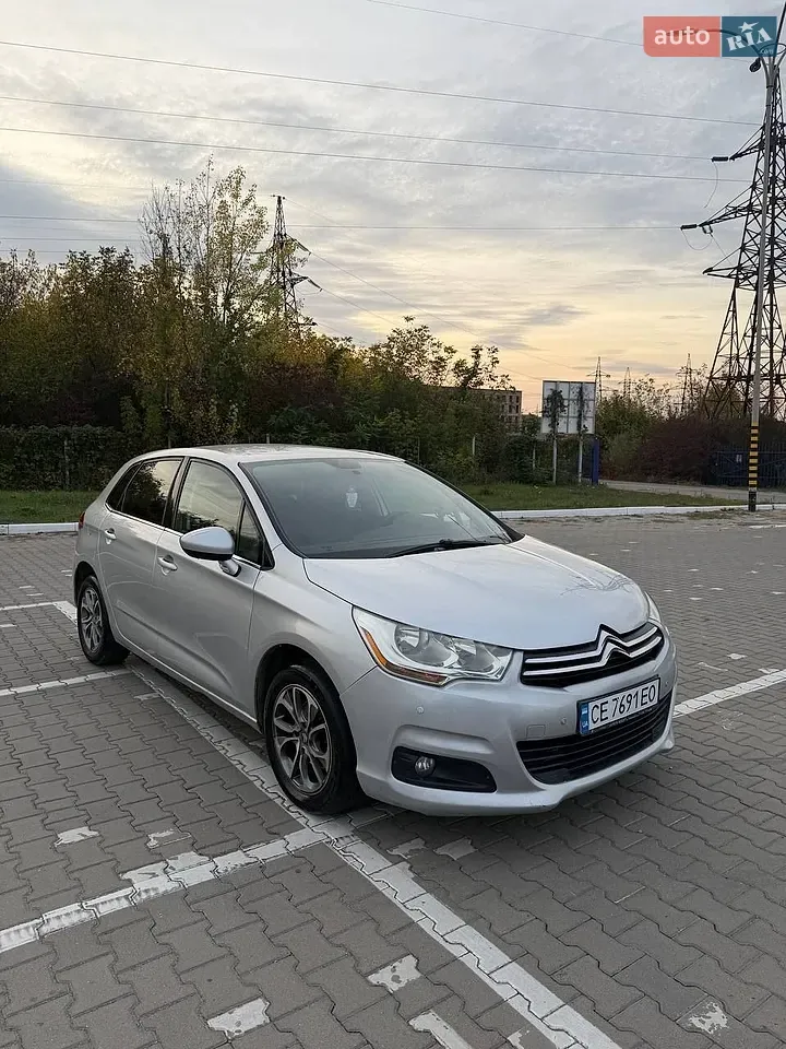 Citroen C4 2012 photo 2