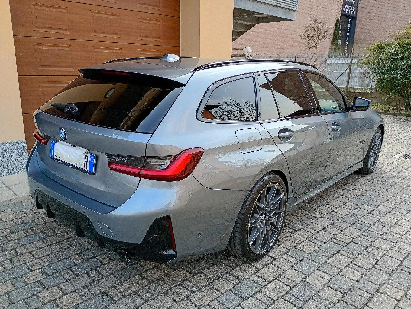 BMW 320 Xdrive M Sport Pro 48 V Touring 2024 photo 2