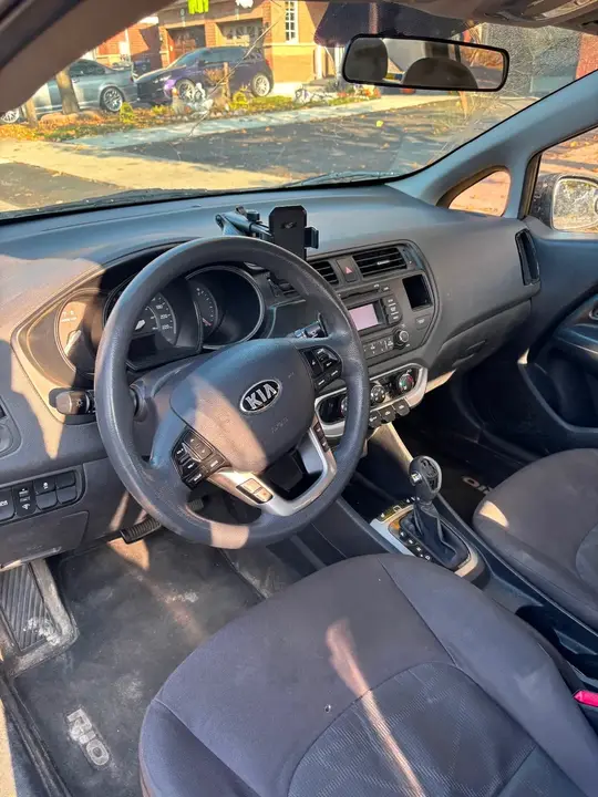 Kia Rio 2013 photo 5