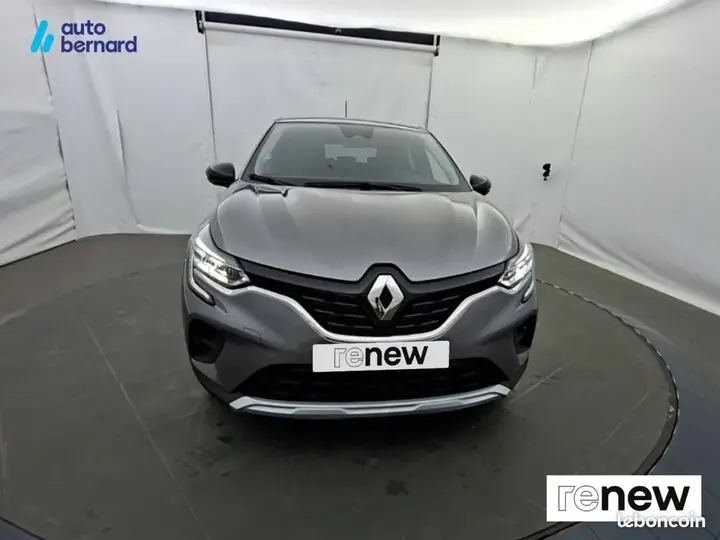 Renault Captur 2024 photo 2