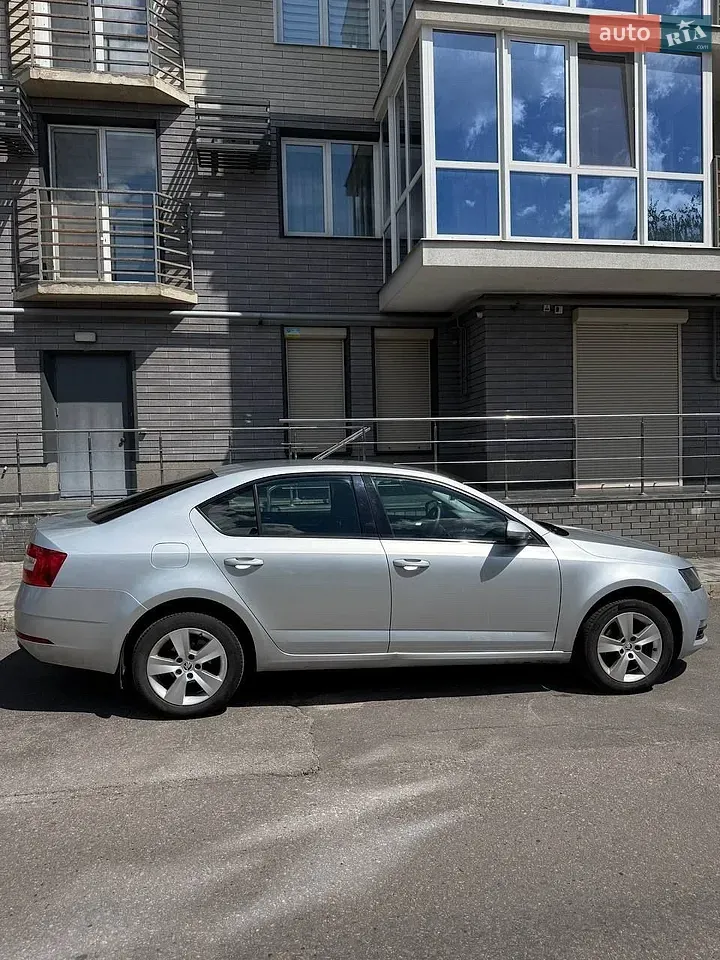 Skoda Octavia 2018 photo 5