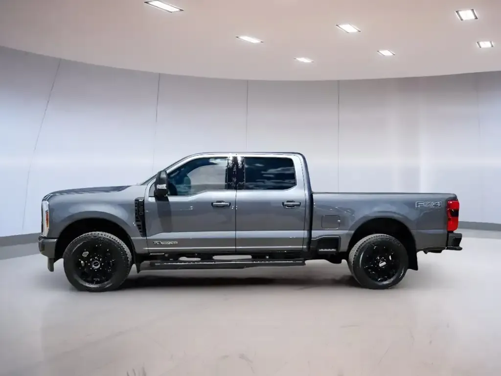 Ford F-350 Super Duty 2026 photo 2