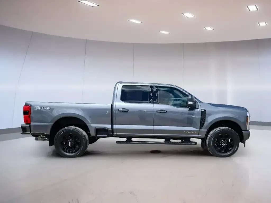 Ford F-350 Super Duty 2026 photo 5