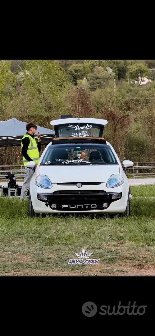 Fiat Punto Evo 2011 photo 2