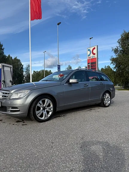 Mercedes-Benz C180