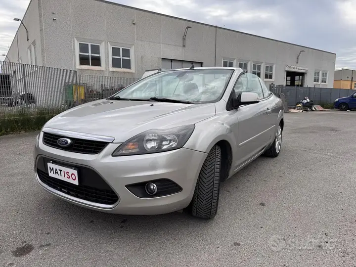 Ford Focus 2010 photo 3