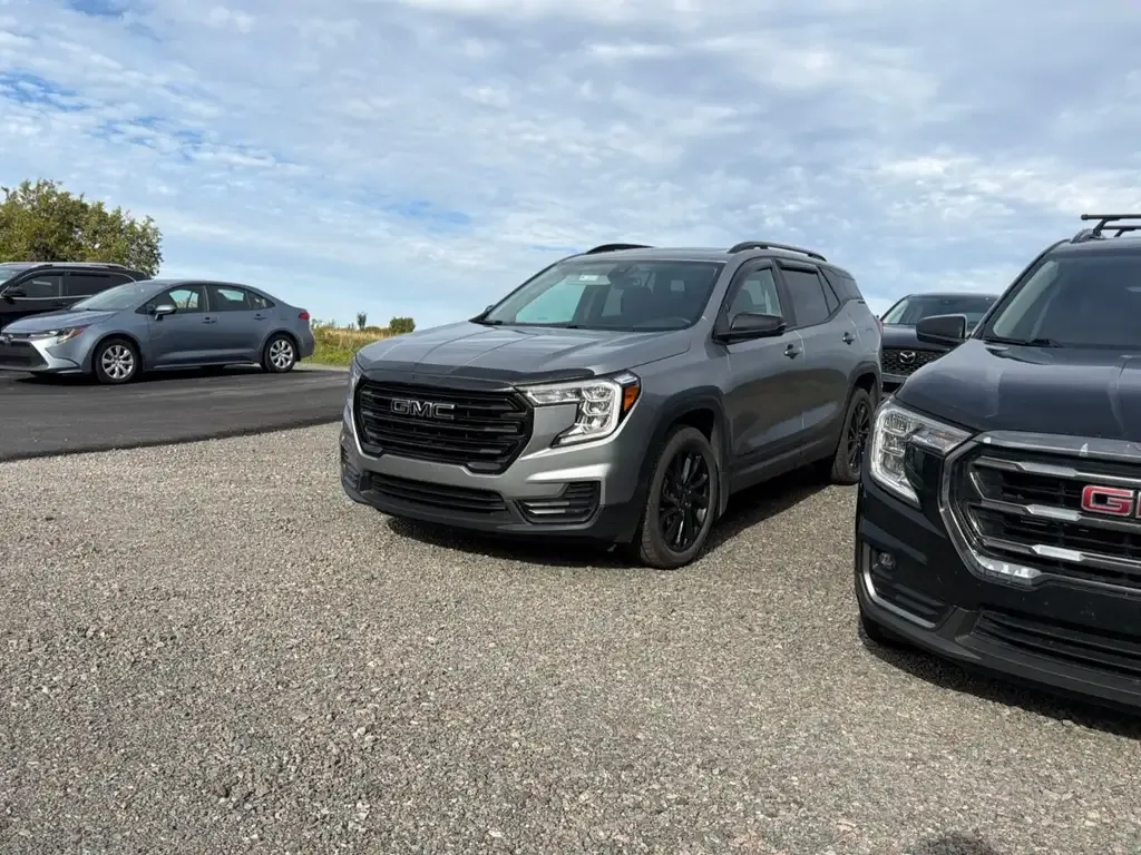 GMC Terrain 2023 photo 2