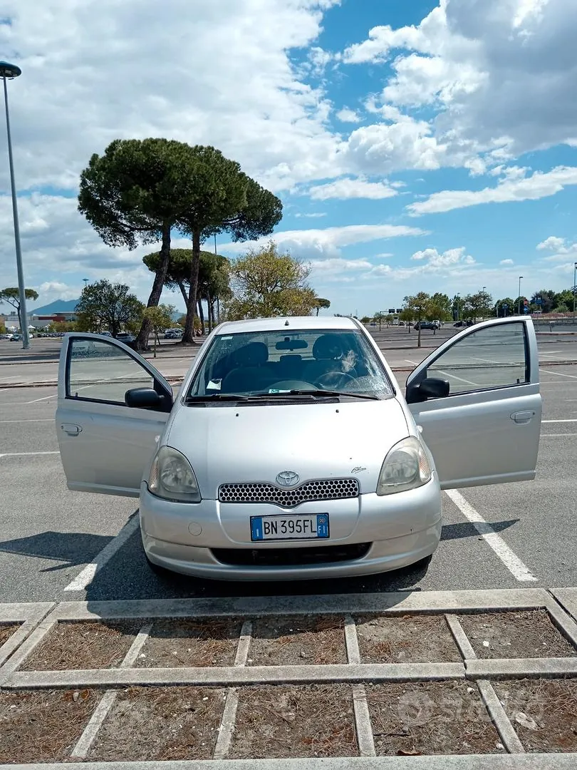 Toyota Yaris 2000 photo 5