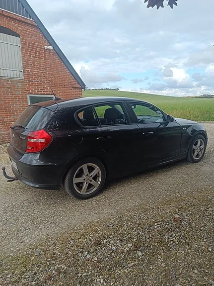 BMW 118D 2009 photo 4
