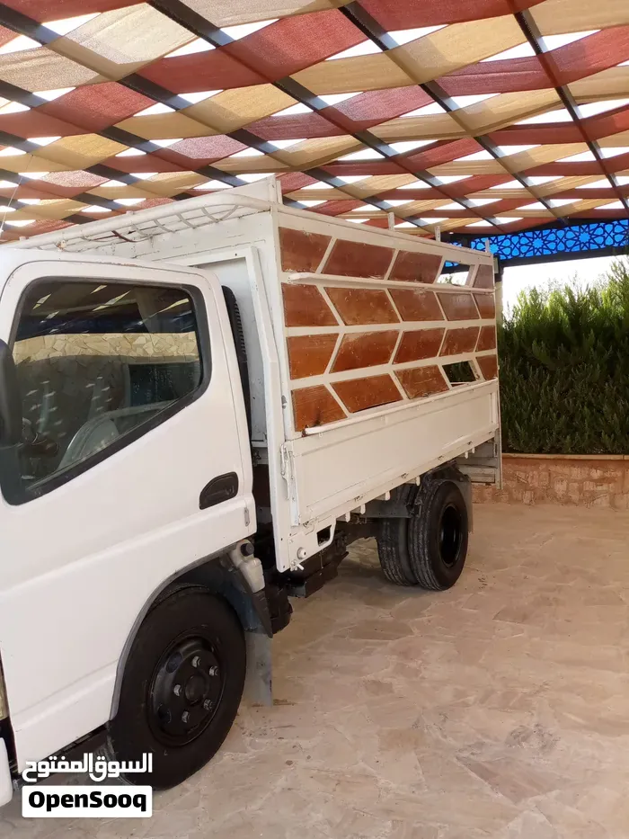 Mitsubishi Canter 2008 photo 2