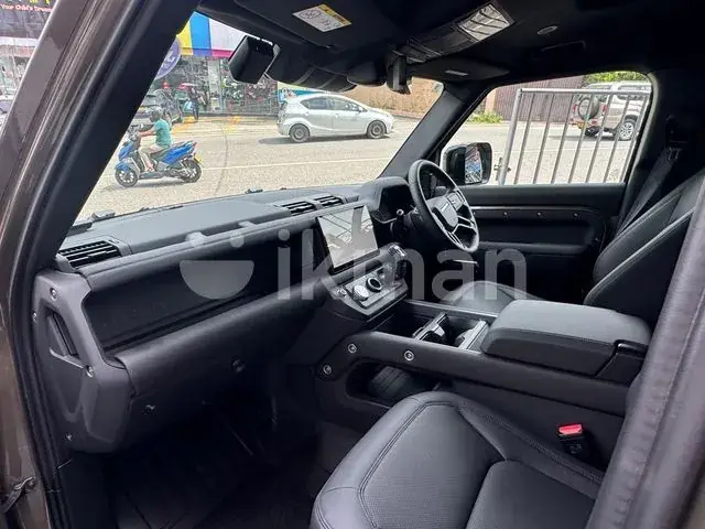 Land Rover Defender 2026 photo 3