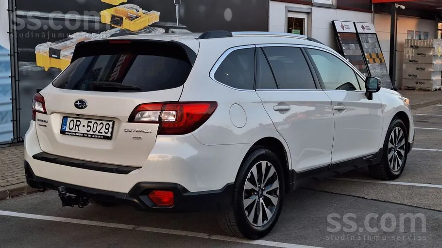 Subaru Outback 2017 photo 3