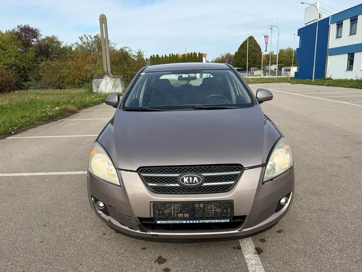 Kia Ceed 2007 photo 2