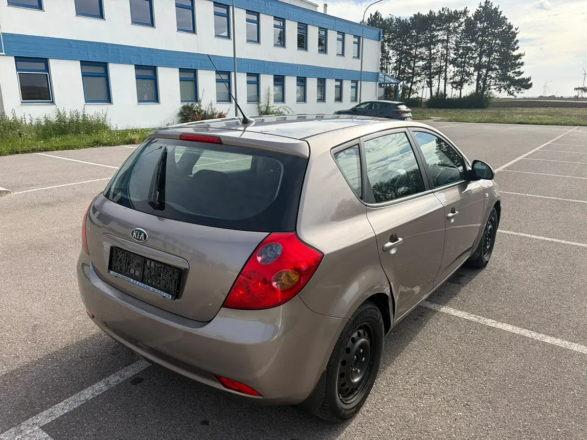 Kia Ceed 2007 photo 3