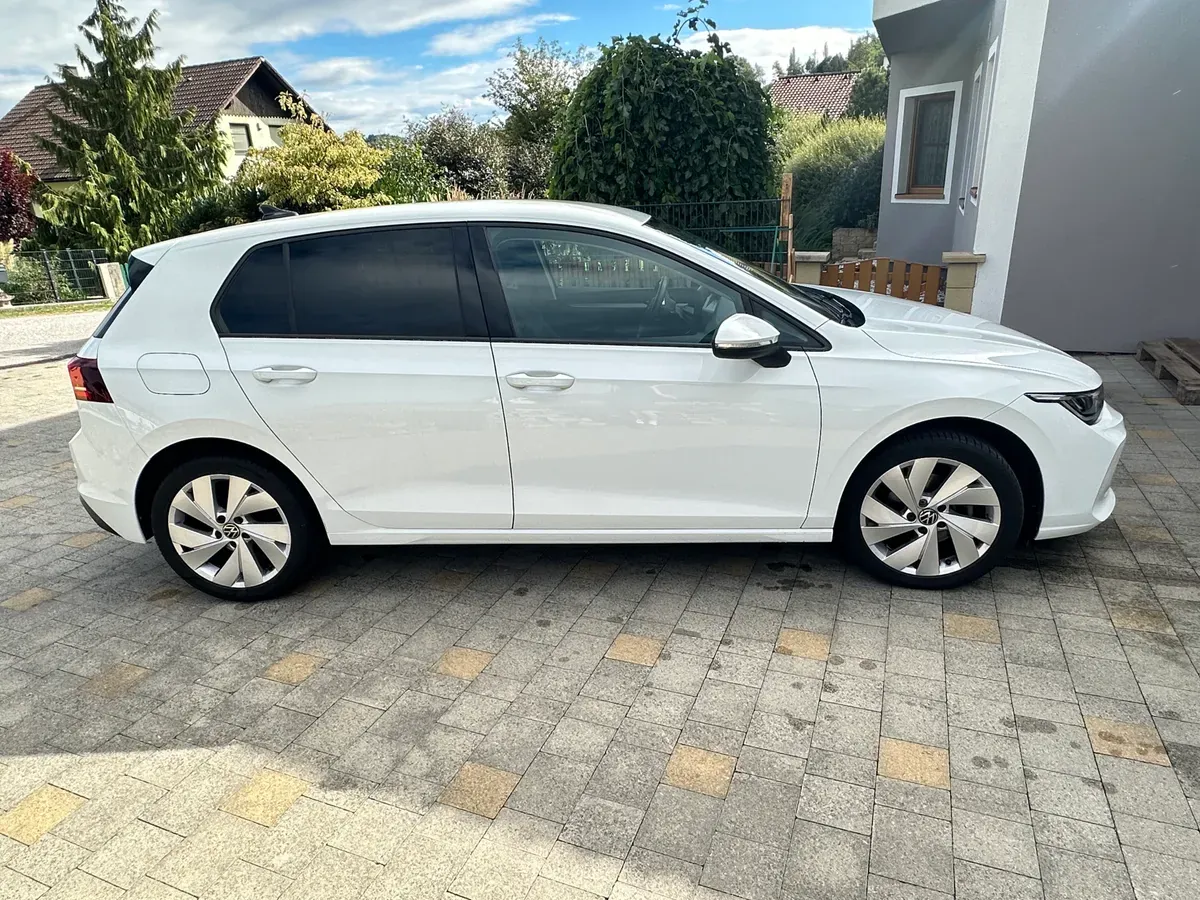 Volkswagen Golf 2024 photo 3