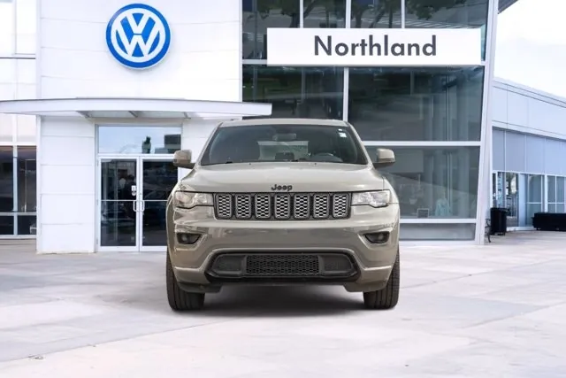 Jeep Grand Cherokee 2022 photo 2