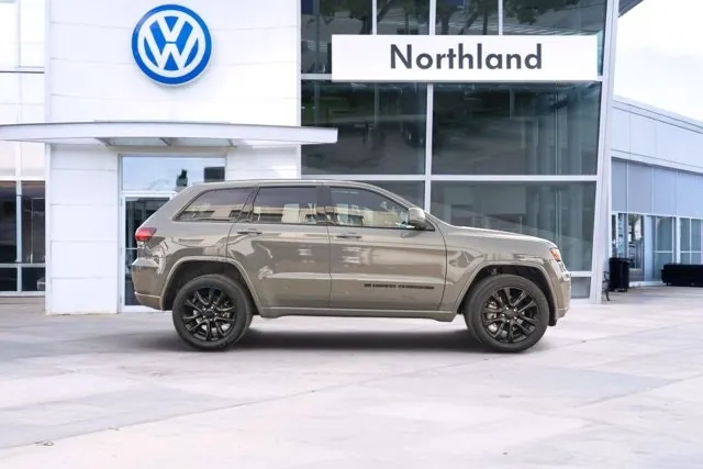 Jeep Grand Cherokee 2022 photo 3
