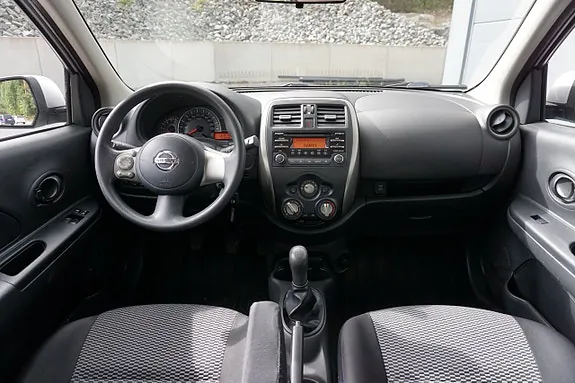 Nissan Micra 2014 photo 2