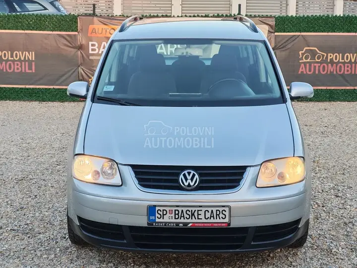 Volkswagen Touran 2006 photo 2