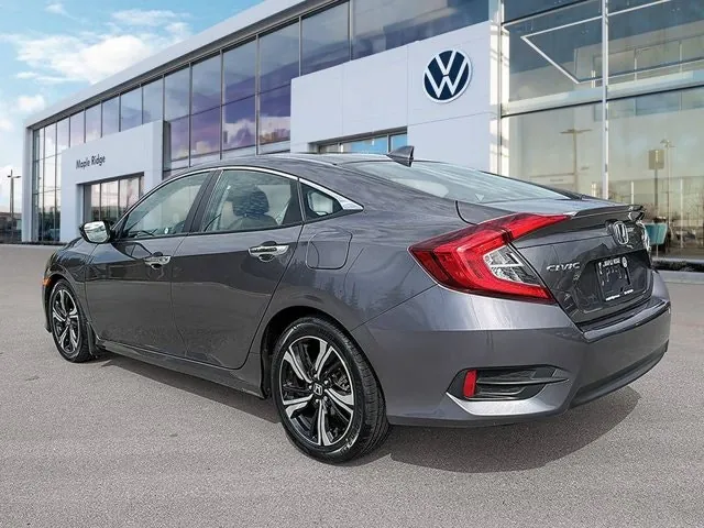 Honda Civic 2017 photo 3