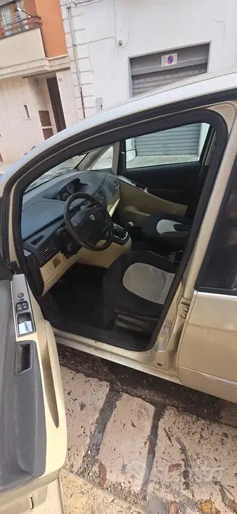 Lancia Musa 2007 photo 5