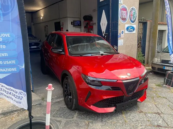 Alfa Romeo Junior 2026 photo 2