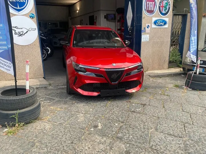Alfa Romeo Junior 2026 photo 3