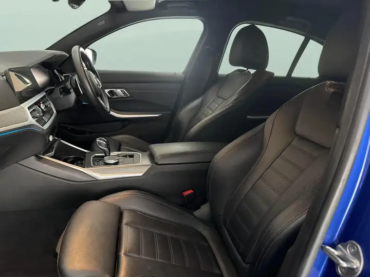 BMW 3 Series 2019 photo 5