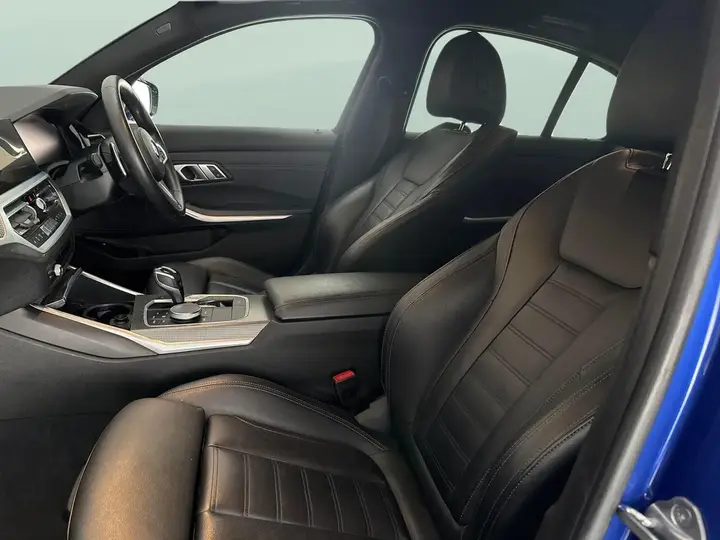 BMW 3 Series 2019 photo 4