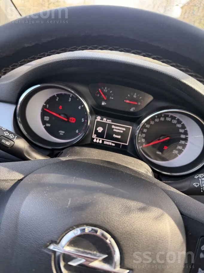 Opel Astra 2017 photo 2