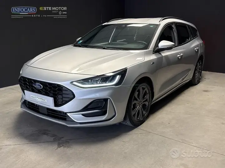 Ford Focus 2023 photo 3