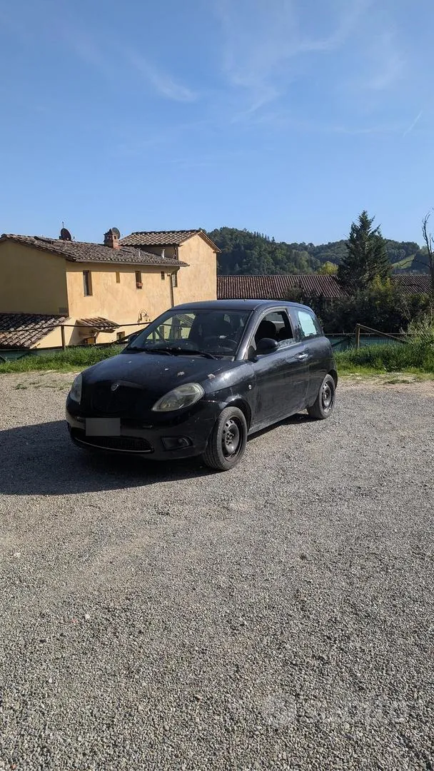 Lancia Ypsilon