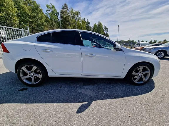 Volvo S60 2014 photo 3