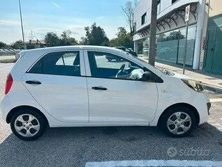 Kia Picanto 2012 photo 3