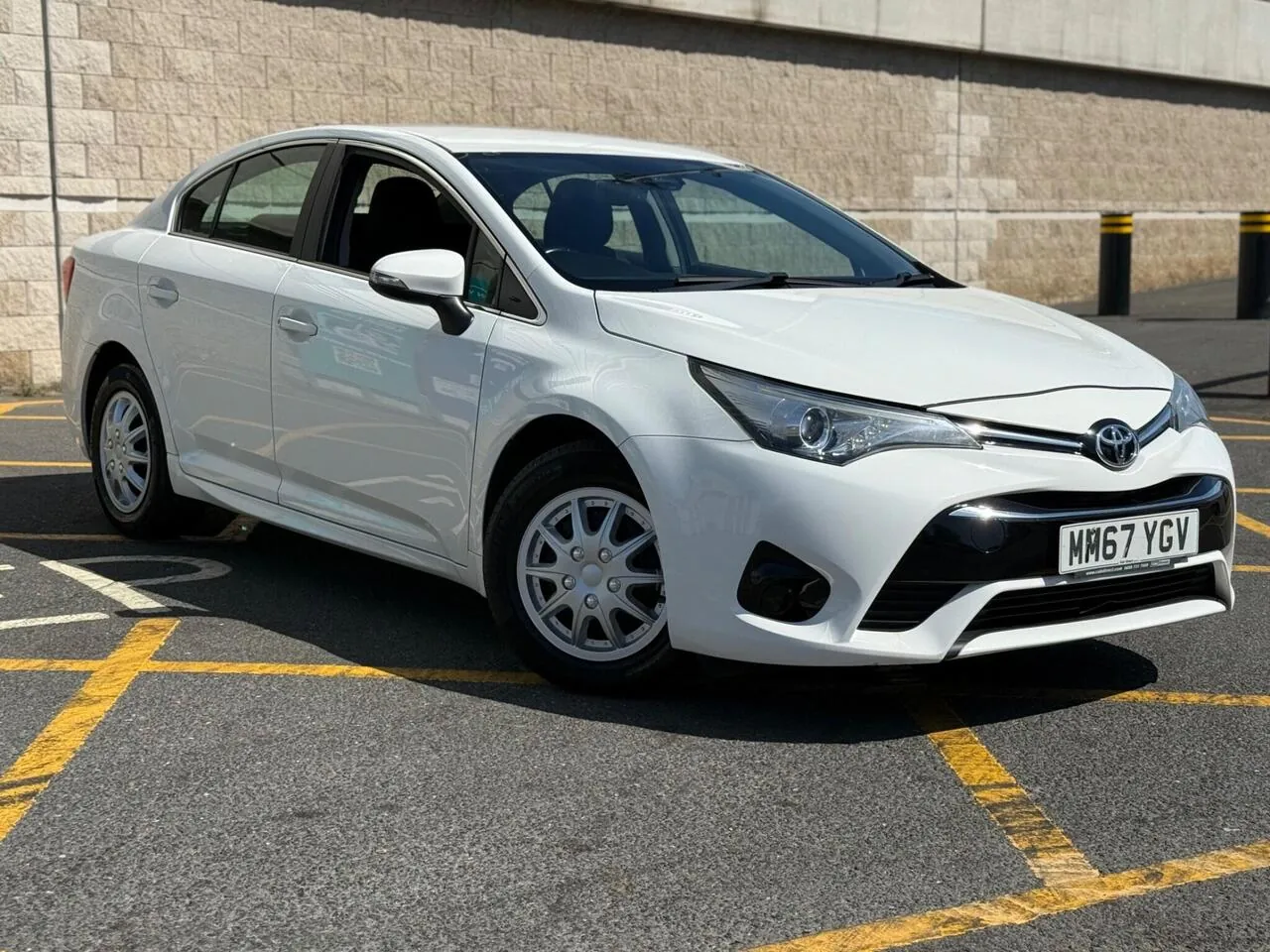 Toyota Avensis 2018 photo 5