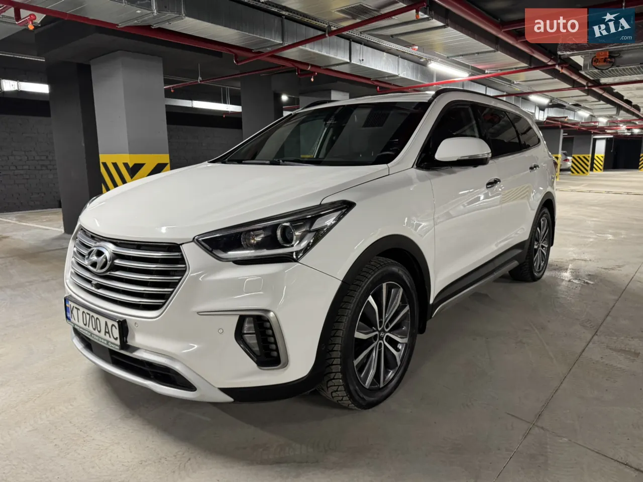 Hyundai Grand Santa Fe 2017 photo 2