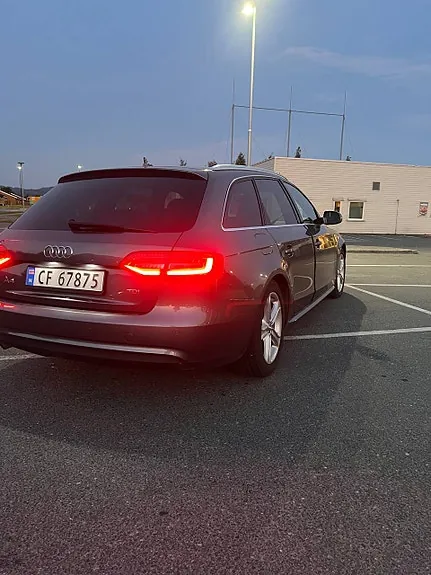 Audi A4 2013 photo 2