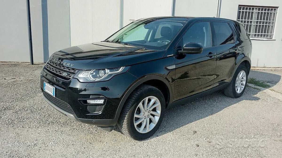Land Rover Discovery Sport 2016 photo 2