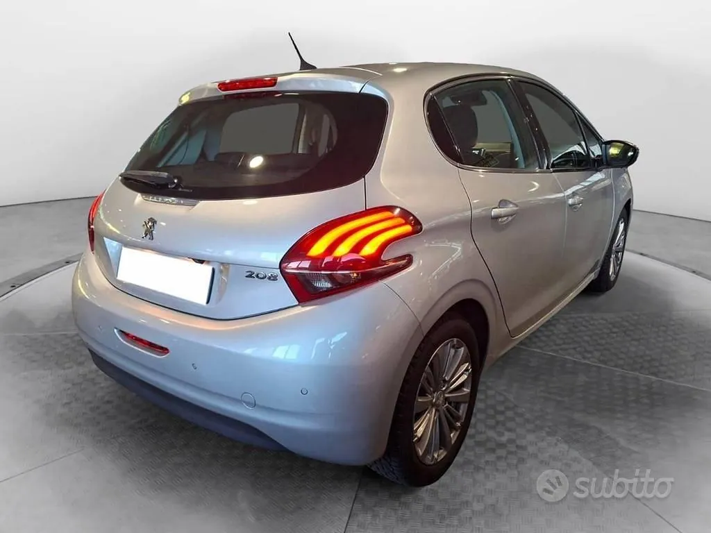 Peugeot 208 2018 photo 4