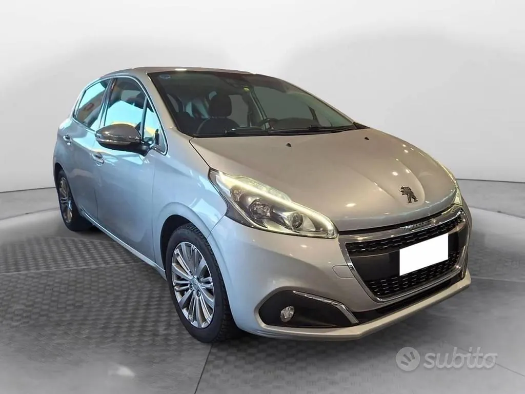 Peugeot 208 2018 photo 3