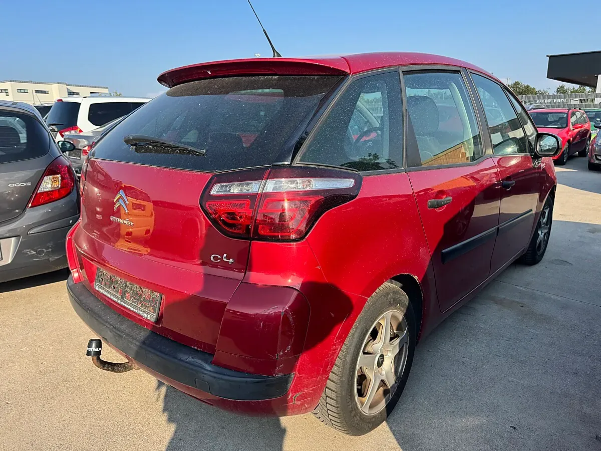 Citroen C4 Picasso 2012 photo 2