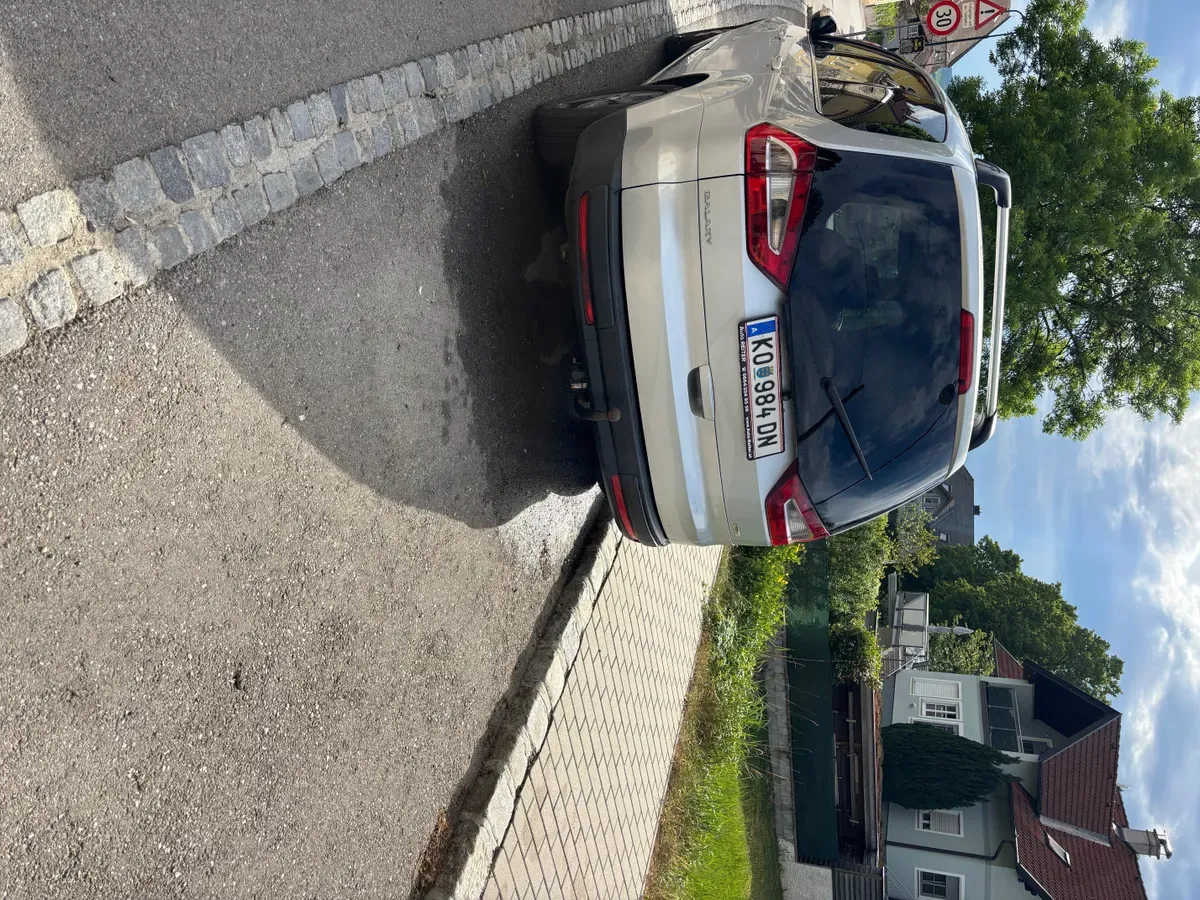Ford Galaxy 2015 photo 3