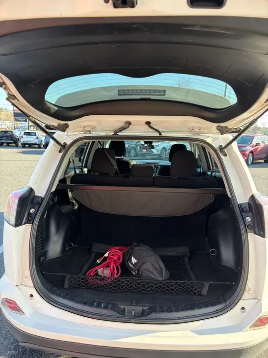Toyota Rav4 2018 photo 2