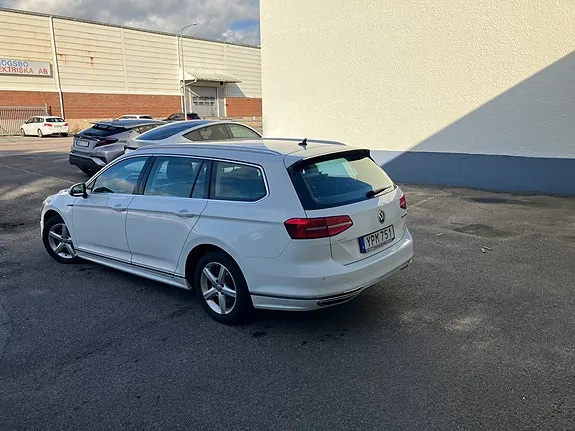 Volkswagen Passat 2018 photo 3
