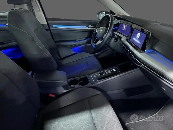 Volkswagen Golf 2023 photo 3