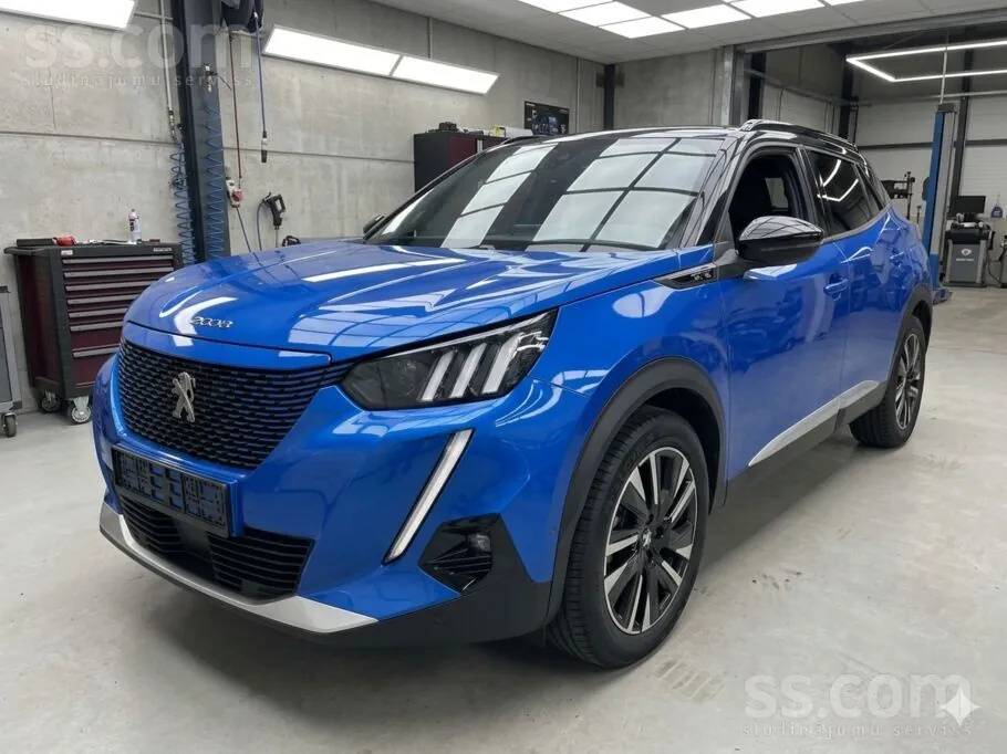 Peugeot E-2008