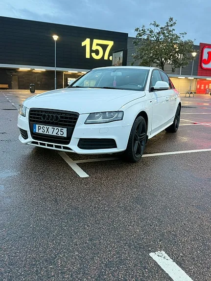 Audi A4 2009 photo 2