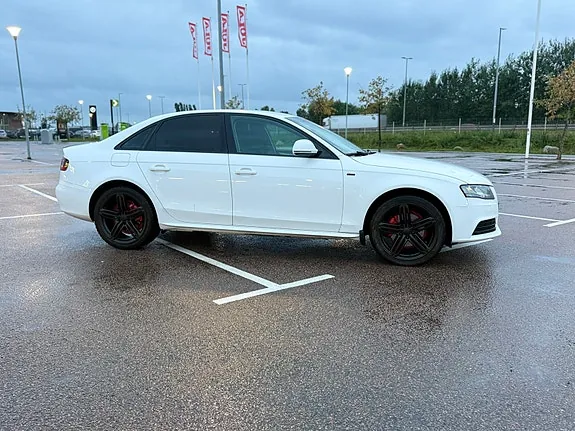 Audi A4 2009 photo 4