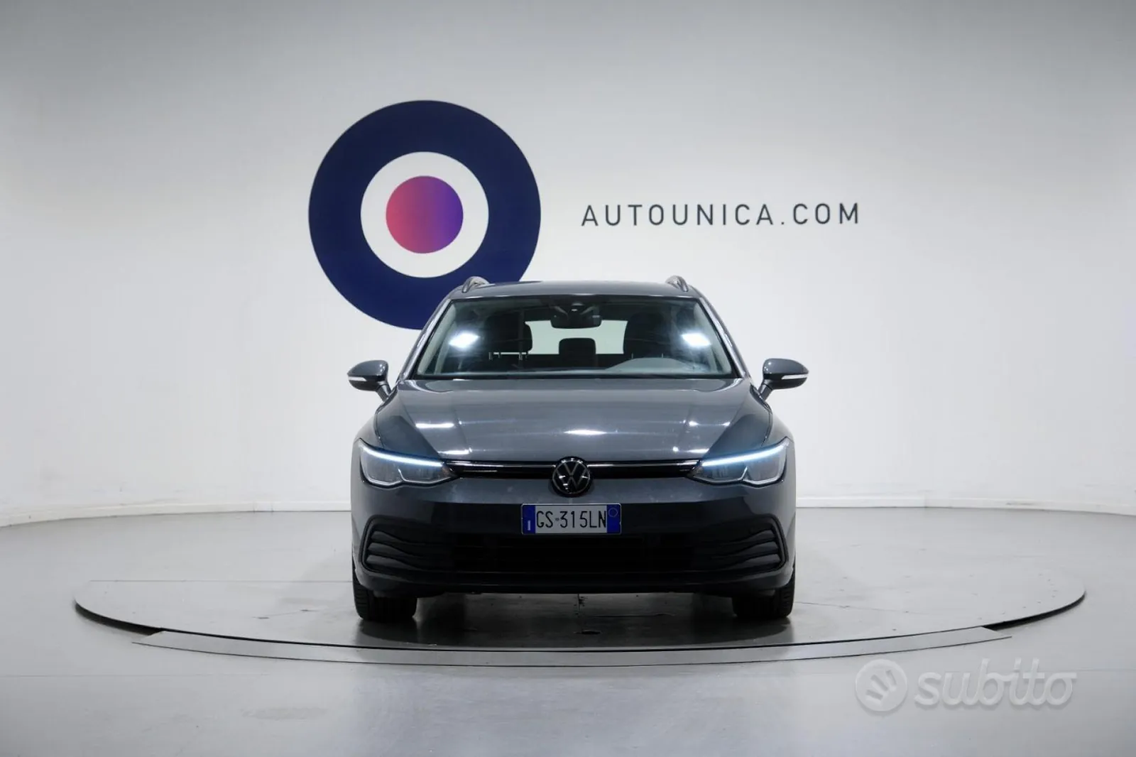 Volkswagen Golf 2023 photo 2