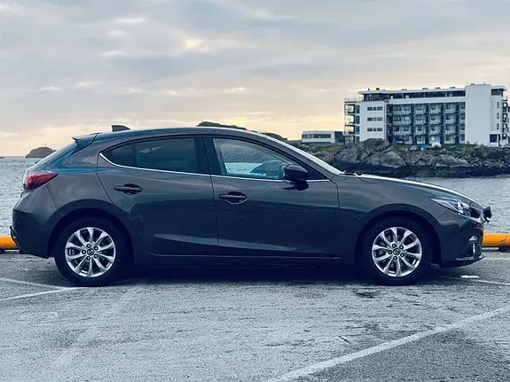 Mazda 3 2015 photo 4